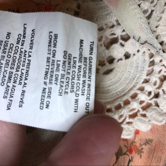 Taylor and sage sheer floral crochet top medium - Picture 6 of 7